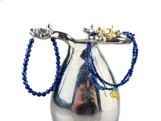 Máme pro Vás připravené náramky nově z Kyanitu (Disten), Křišťál s rutinem, nový tvar broušených korálků u lapsus lazuli,...